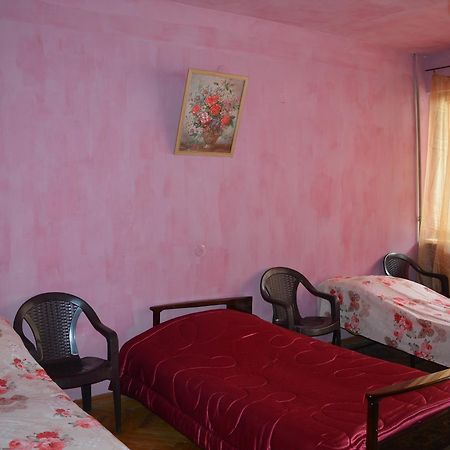 Parisis B&B In Алаверди Екстериор снимка
